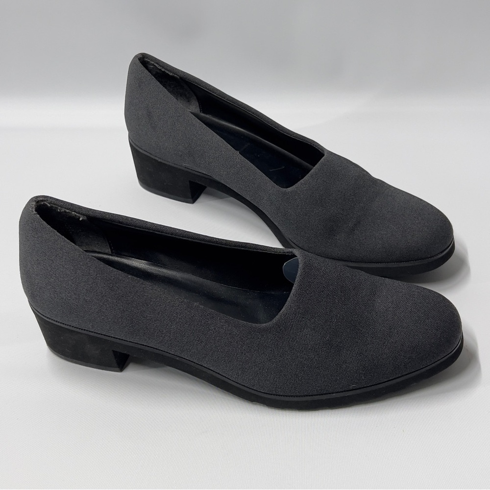 CABIN CREEK women’s size 8 M Gray Slip on Office wear pumps